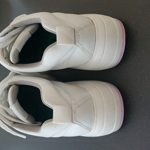 Celine Delivery White Calfskin Sneakers - Picture 7 of 16